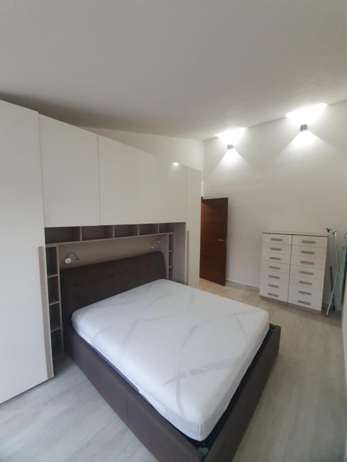 Appartamento Stangoni Badesi Buitenkant foto